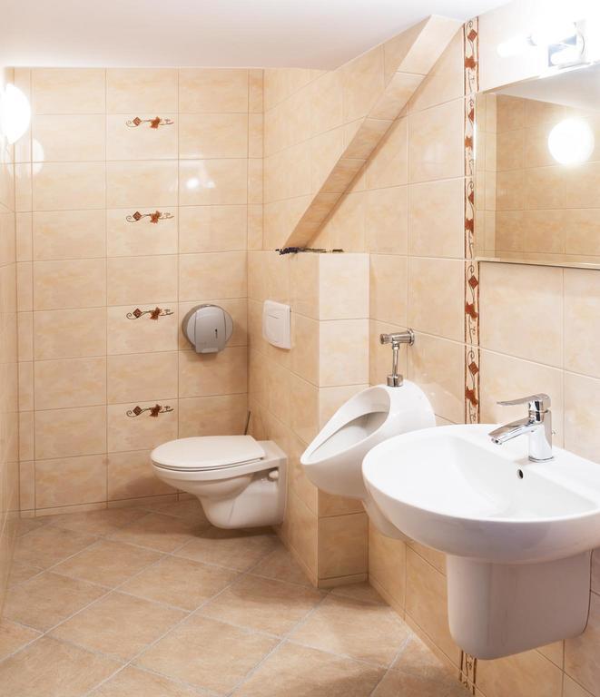 Vera Hotel Sulechów Екстериор снимка