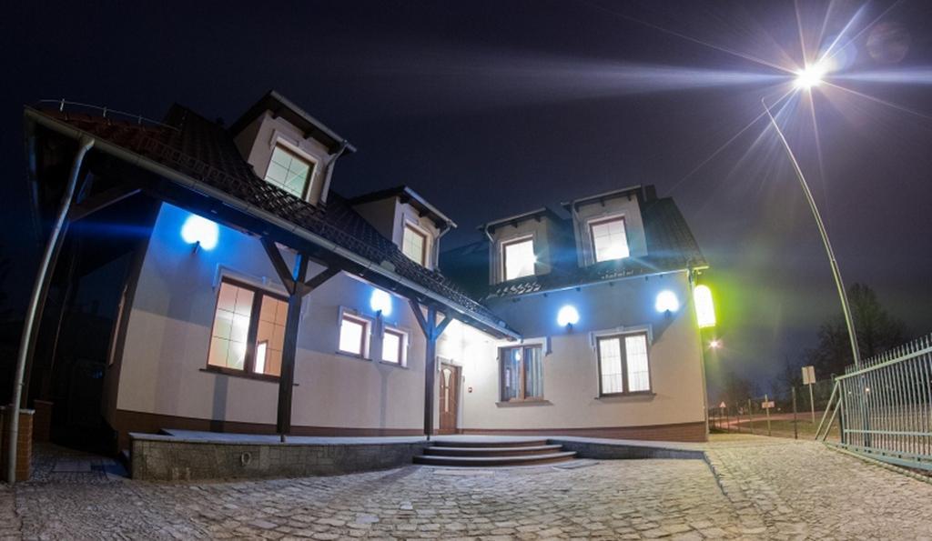 Vera Hotel Sulechów Екстериор снимка