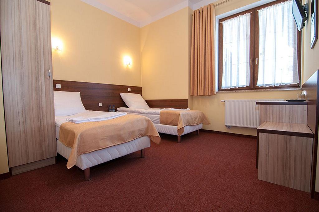 Vera Hotel Sulechów Екстериор снимка