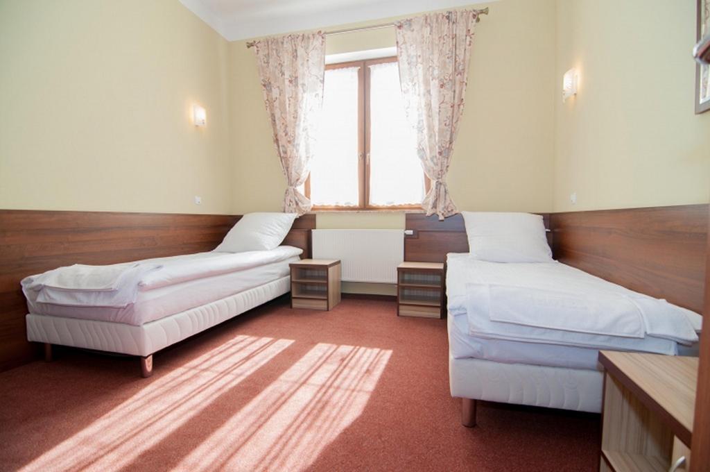 Vera Hotel Sulechów Екстериор снимка